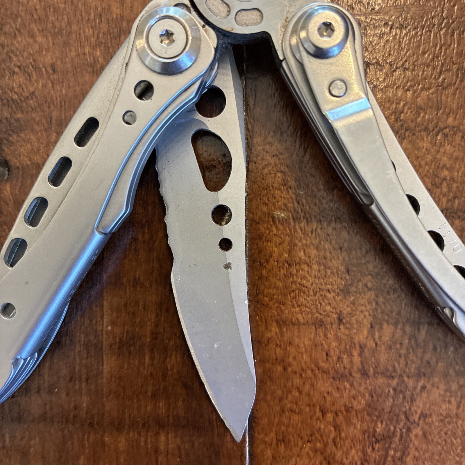 Leatherman Freestyle Multi-Tool – Discontinued – Excellent
