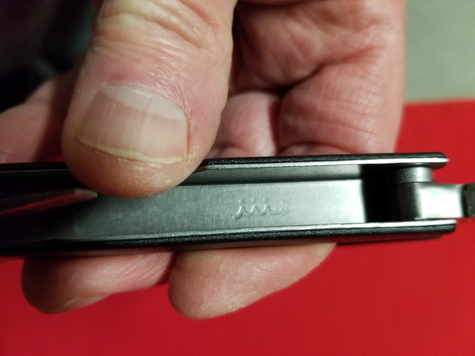 Multi-Tool 9 Function Knife, Screwdriver Tool.