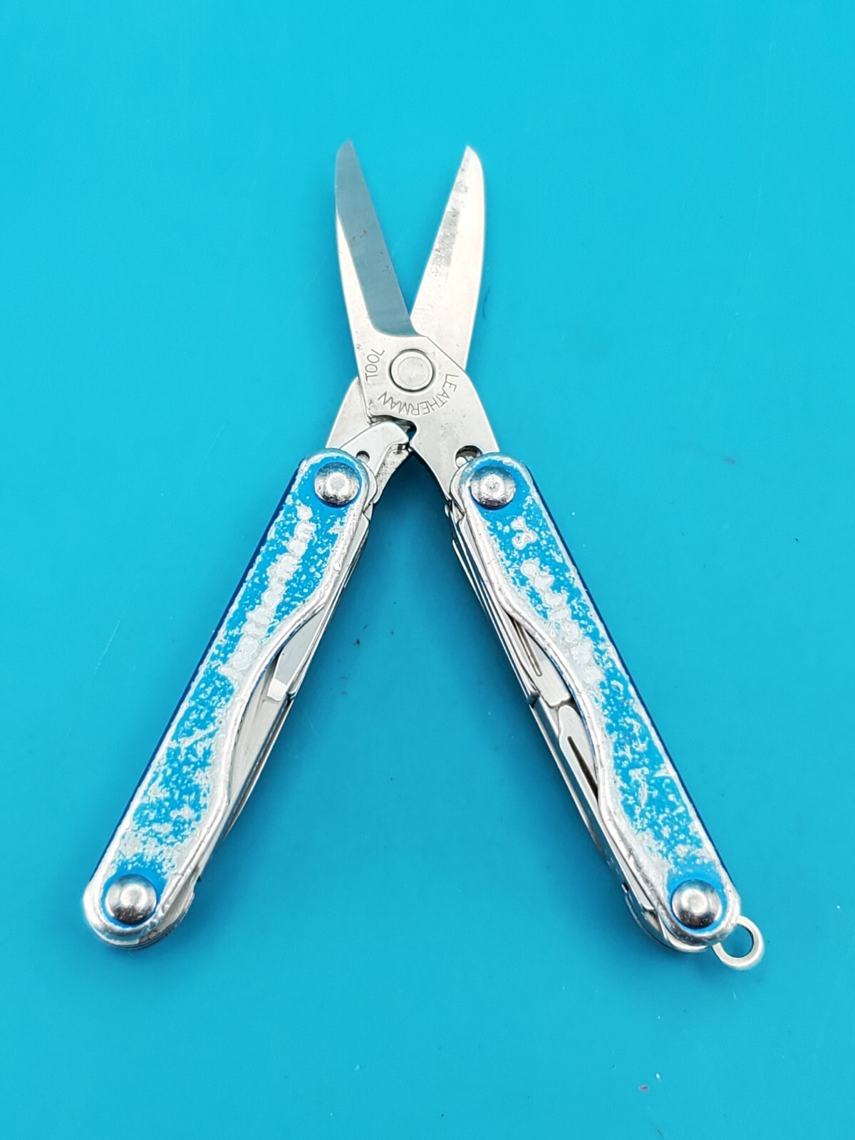 Leatherman “Squirt S4” Stainless Steel Multi Tool! BLUE!