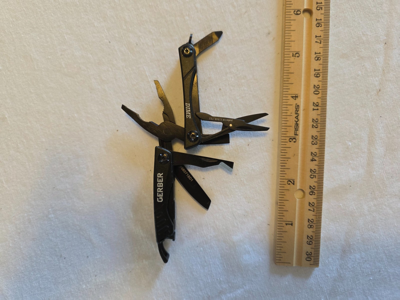 MT2601-021 – 3x Gerber Mini Multi-Tools + Case Free Shipping Used