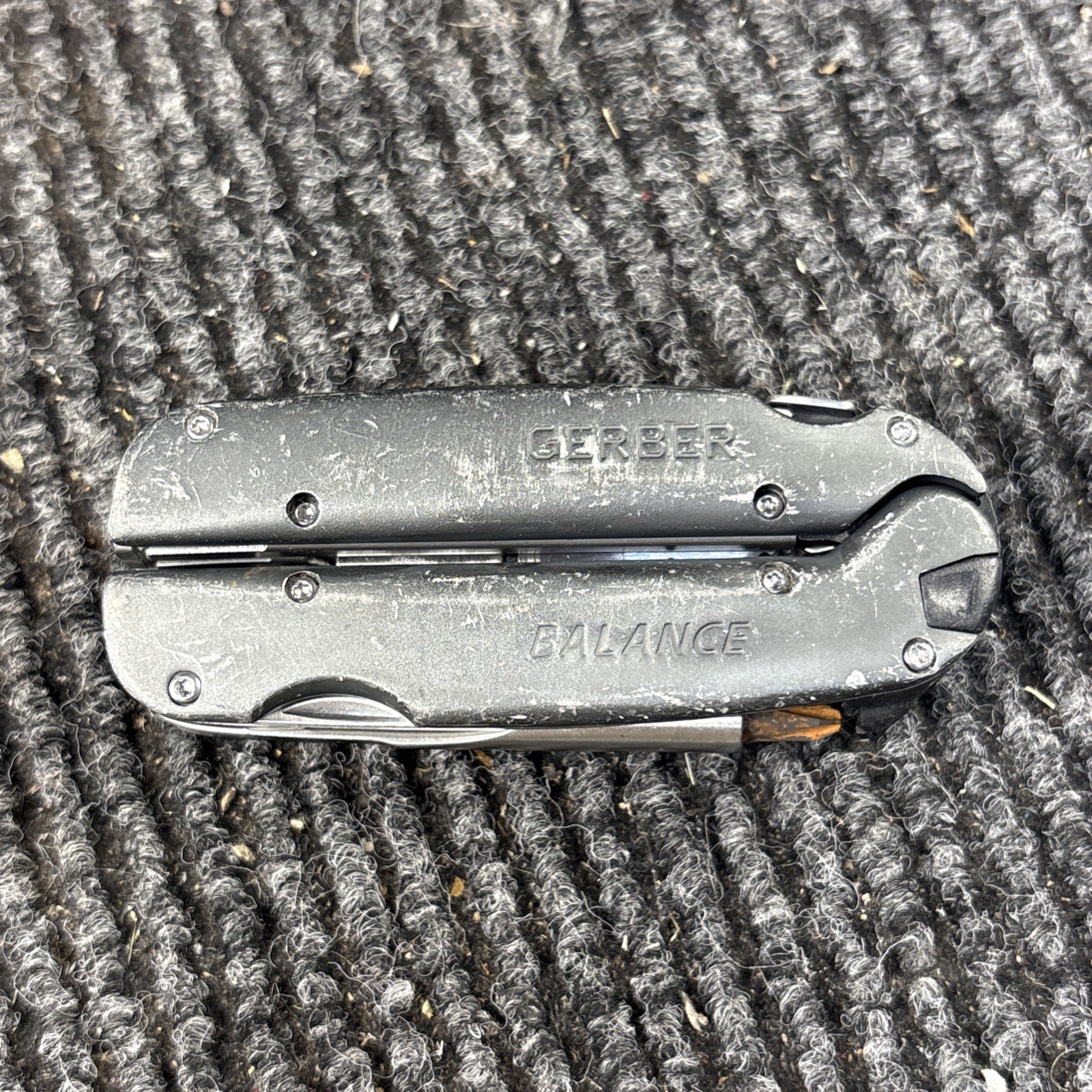 Gerber Essentials Balance 12 Multi-Tool Gray Stainless Steel Sliding Pliers (023