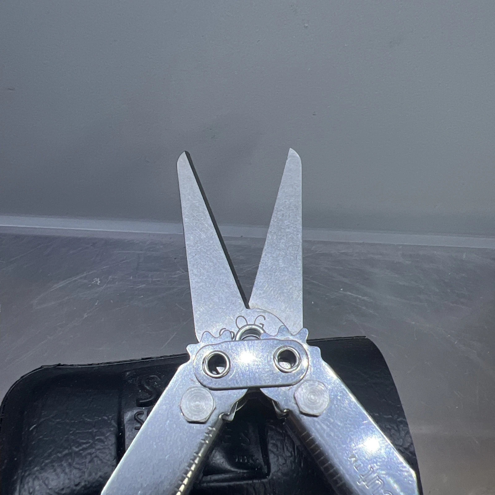 SOG Crosscut Multitool Knife! With man made plasti Leather Sheath! Never Used