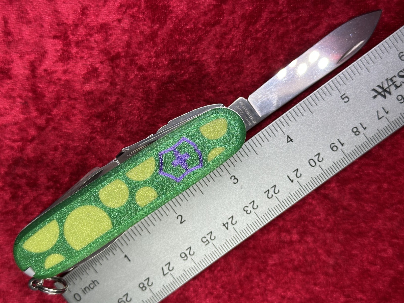 Victorinox SwissChamp Custom Green w/Yellow Dots Scales Swiss Army Knife (692)