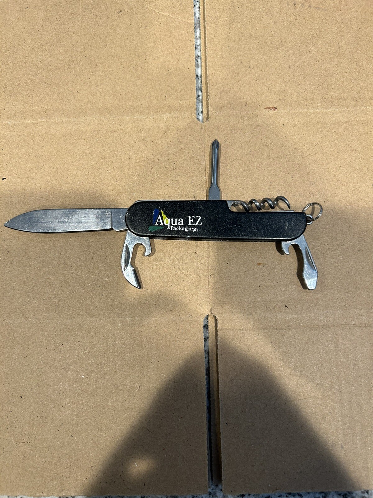 Multi tools – Lot of 4 – various engravings