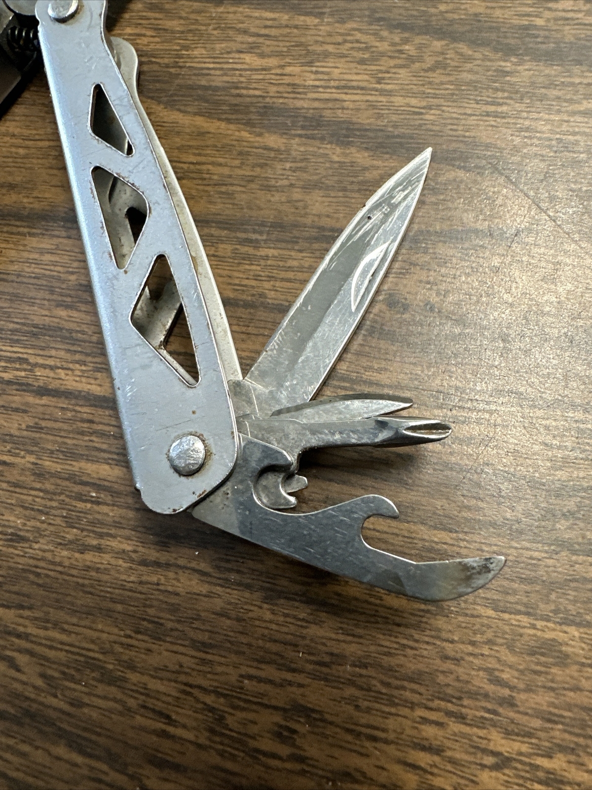 Sheffield Multi Tool Pliers Knife Pliers Style 9-in-1