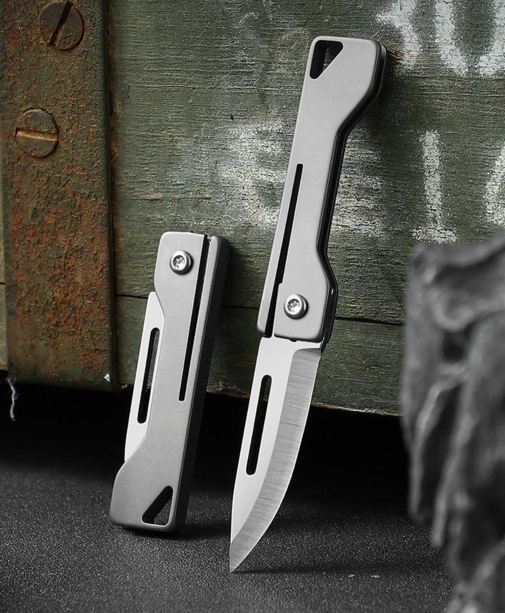 EDC Mini Folding Knife Titanium Alloy Handle Portable Keychain Pocket Knife