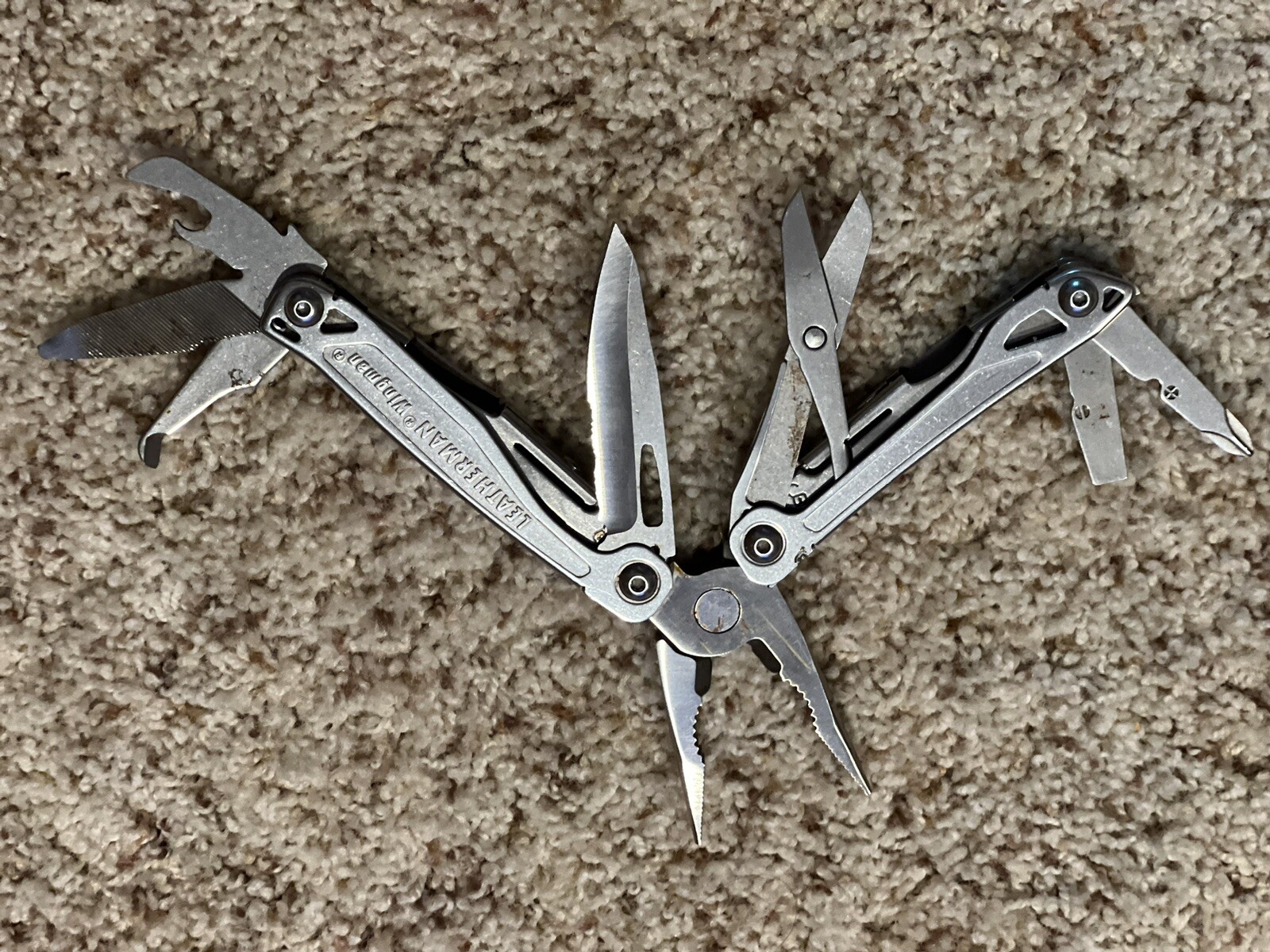 leatherman wingman multi-tool