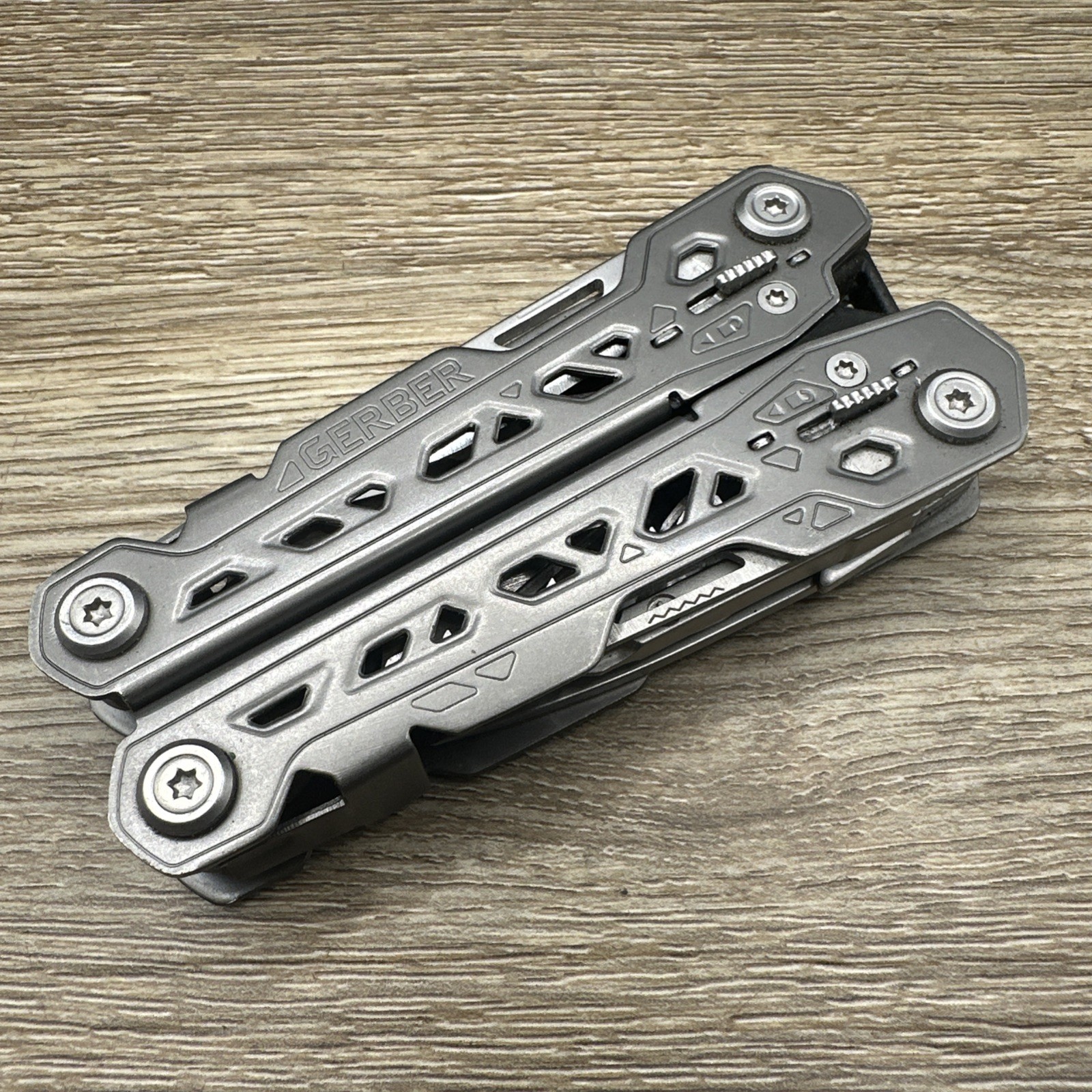 Gerber Truss Multi-Tool Pliers Knife Folding EDC FAST SHIPPING!