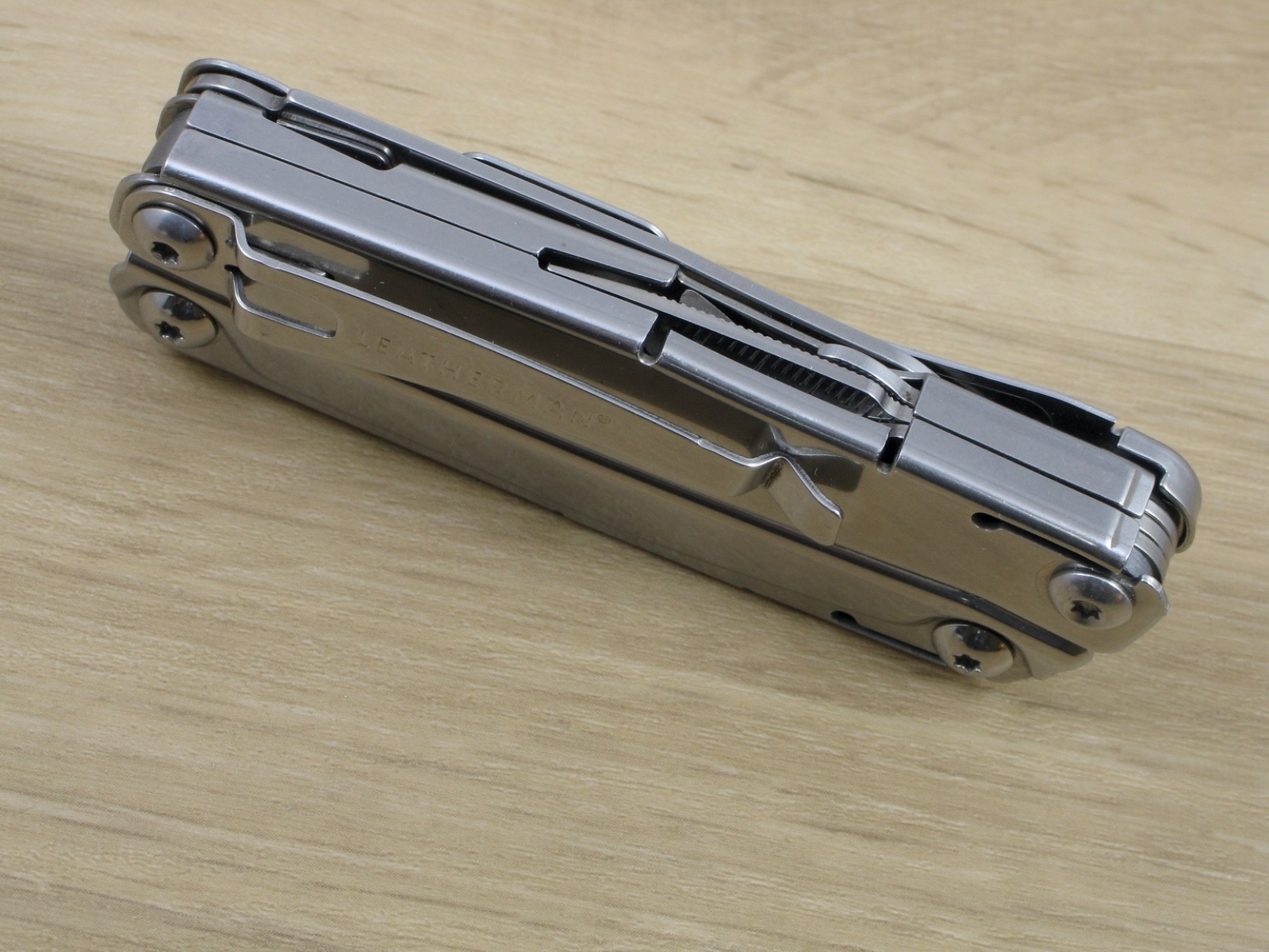 Leatherman Rev Multi-Tool, Knife, Pliers, Stainless, USA – VG