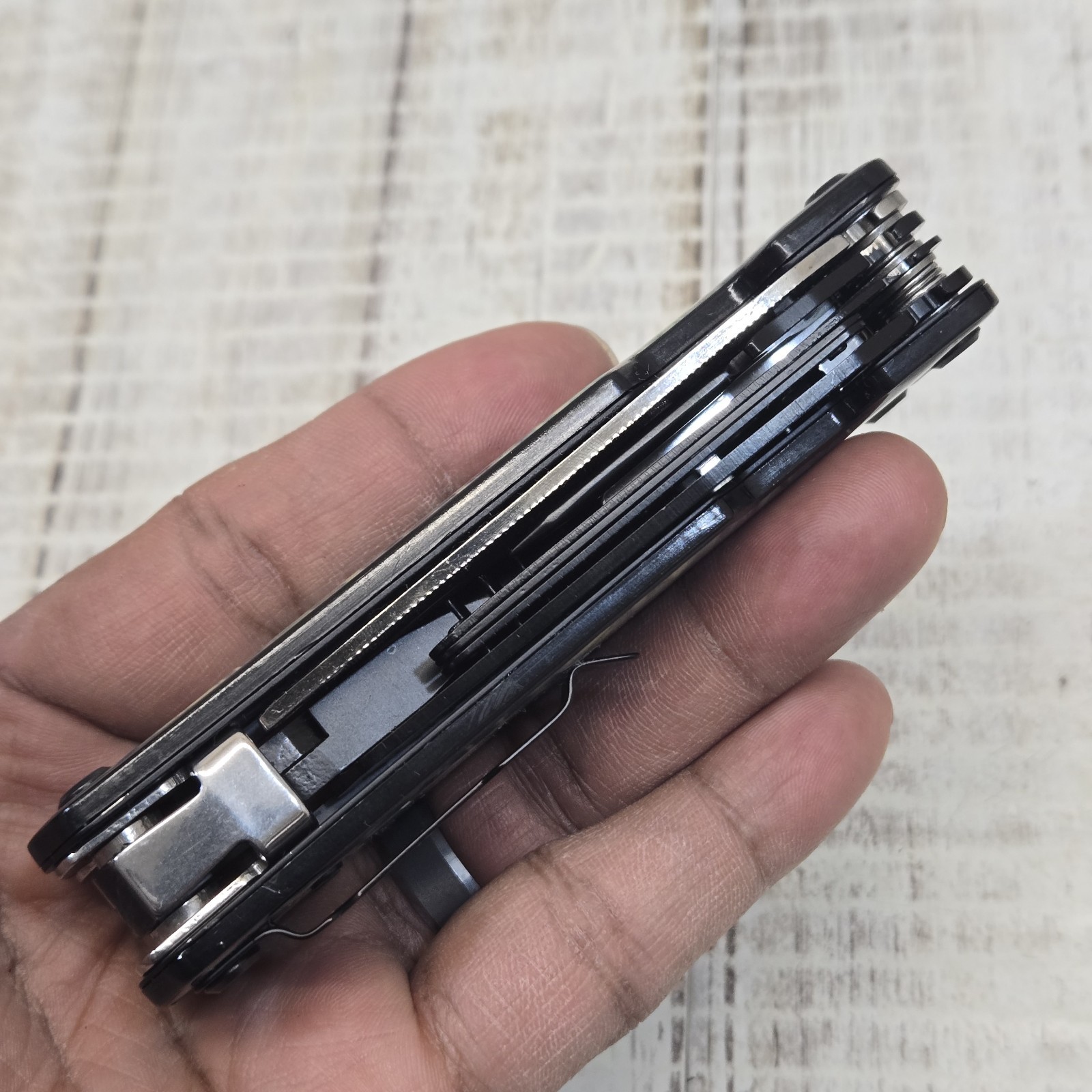 MOSSY OAK 13-in-1 Large Folding Multi Tool Plier Portable Pocket Knife Camping