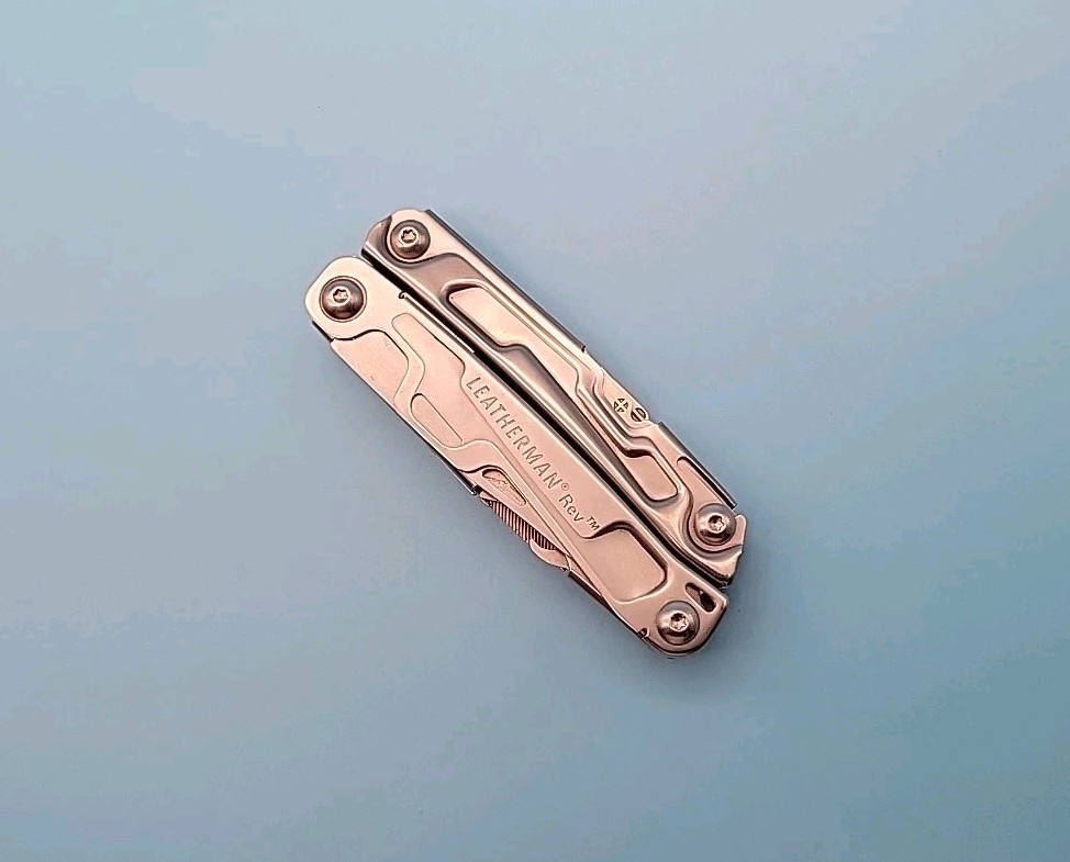 Leatherman Rev Multi-Tool – Pliers, Knife, Screwdrivers, Can Opener, File
