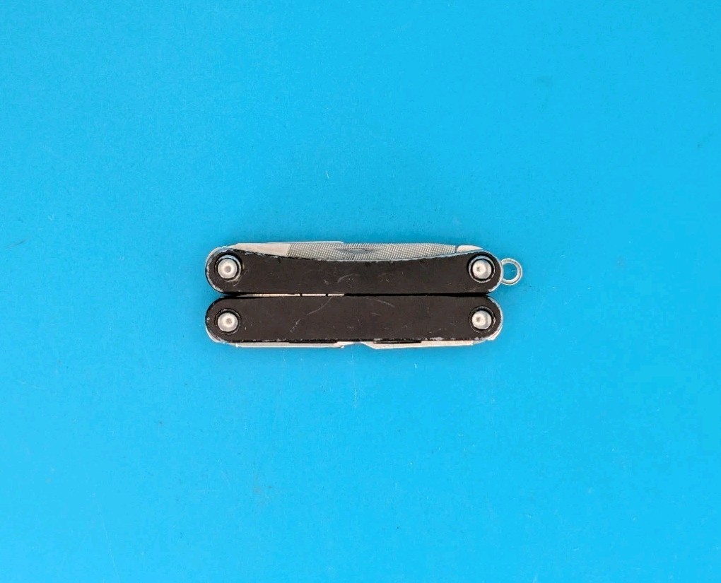 Leatherman SQUIRT PS4 Multi-Tool With Pliers Scissors Knife BLACK!
