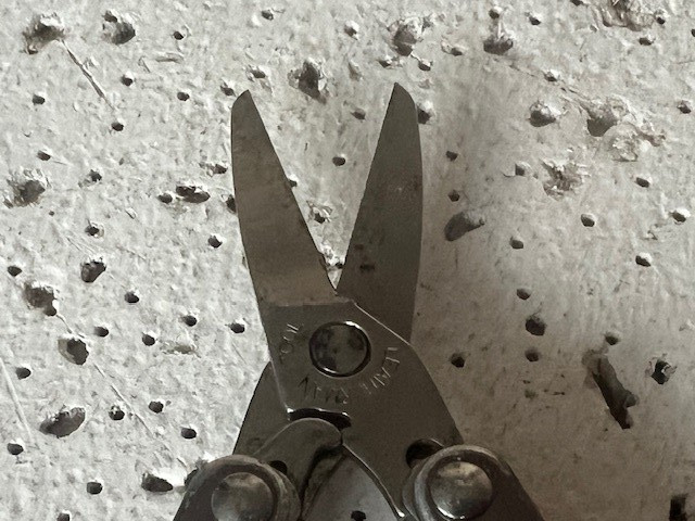 Retired Leatherman SQUIRT S4 Keychain Multi Tool Grey —-