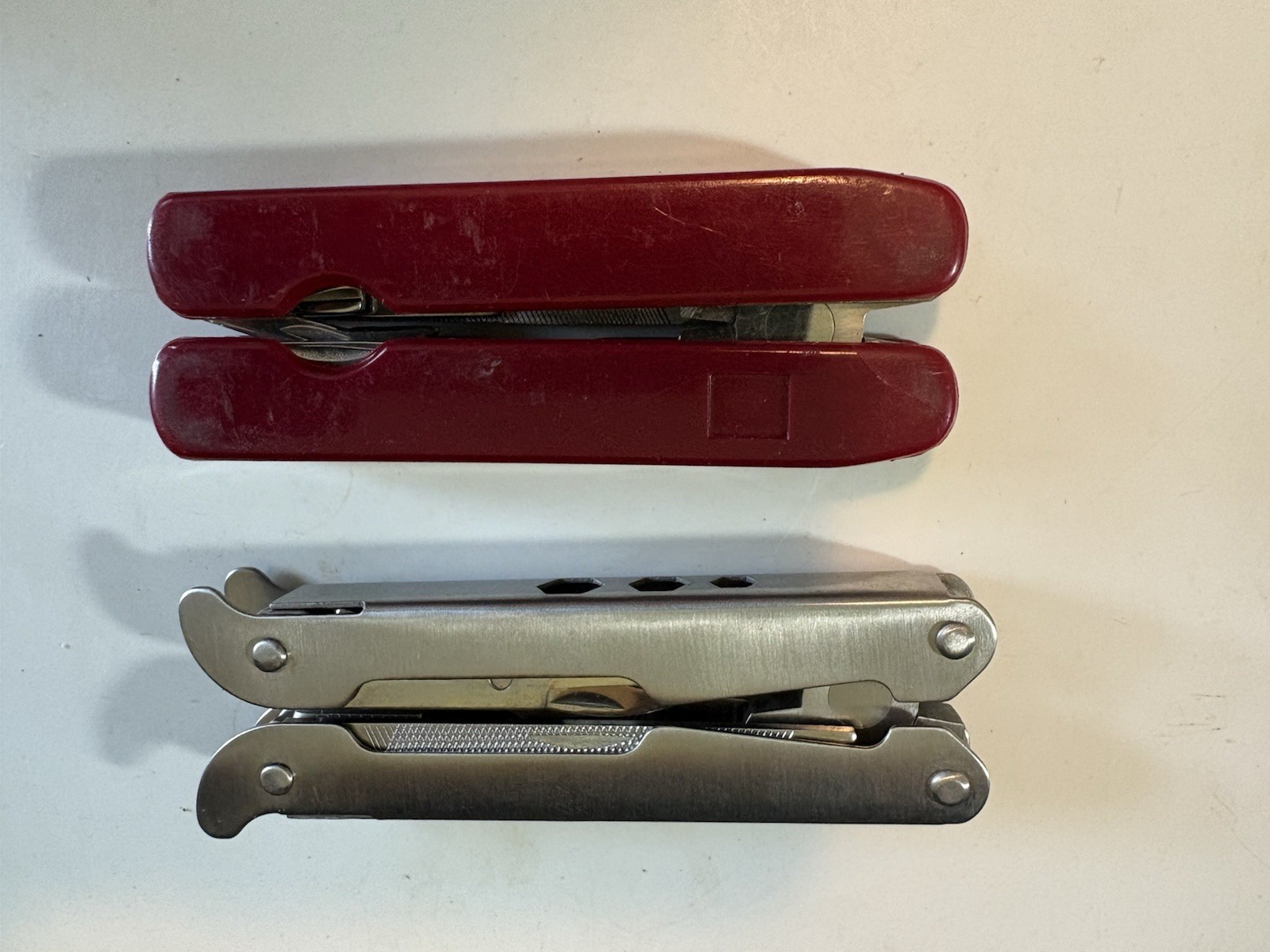3-BRANDEDMulti-Tool with 9 Tools – Pliers Cutters Opener Flat Head Scissors L-RM