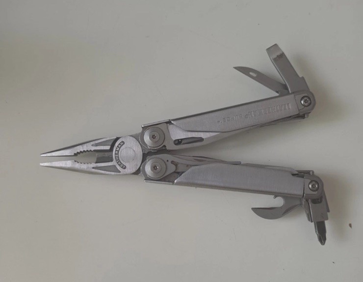 Leatherman Surge 21 In 1 Multitool In Good Condition As Pictures