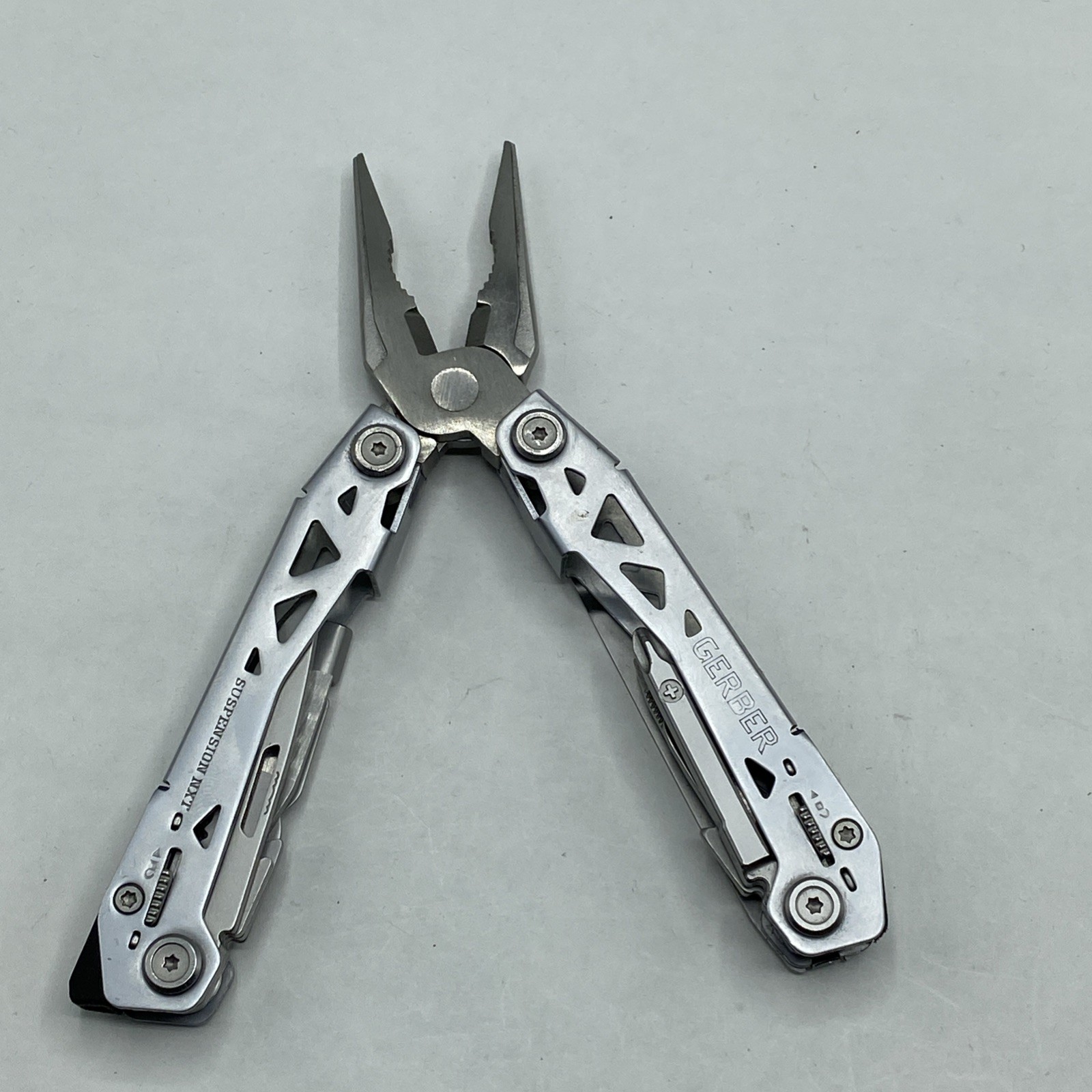 Gerber Suspension NXT & Paraframe I Knife Logo Combo – Silver