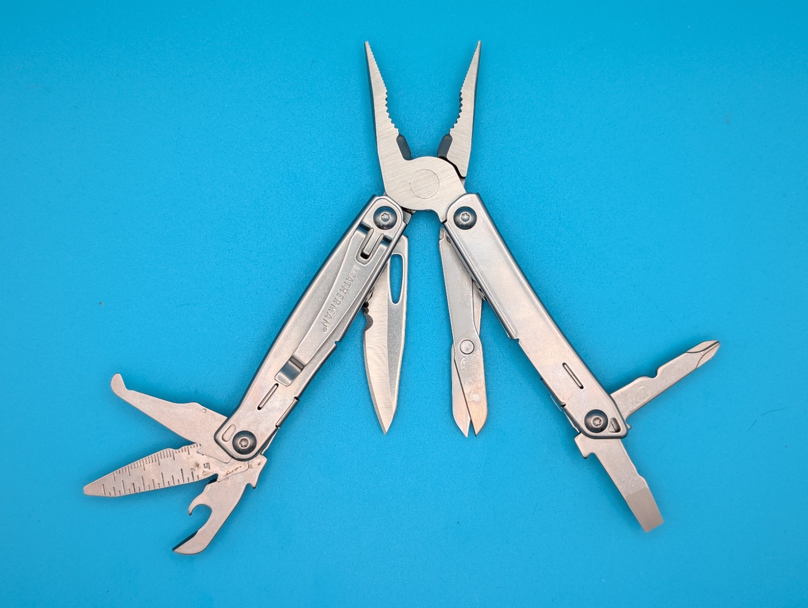 LEATHERMAN WINGMAN MULTI-TOOL! FAST SHIPPING!