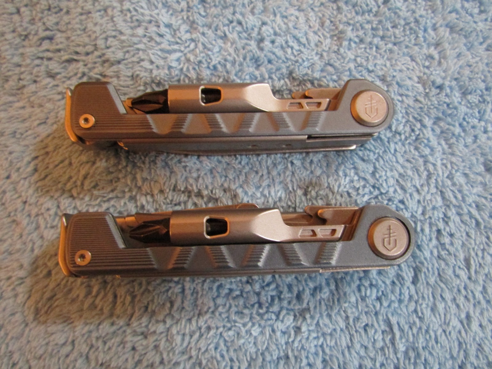 (LOT-2) “GERBER” #8970924B ARMBAR DRIVER (BLUE) MULTI-TOOL (NEW-OTHER)