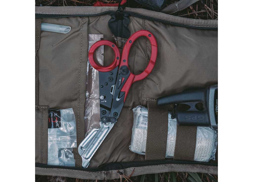 SOG SOG-23-125-02-43 2″ Parashears Multi-Tool Red