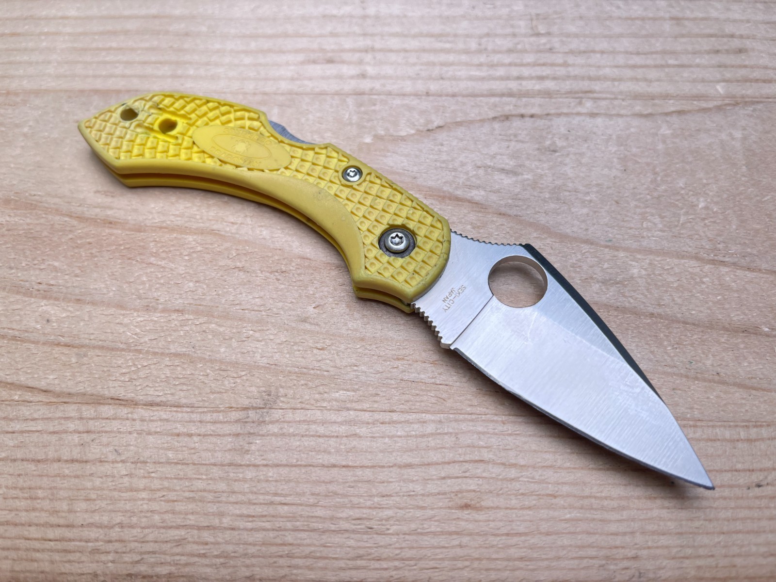Spyderco Dragonfly Salt H1 Yellow Plain Edge Blade Folding Pocket Knife