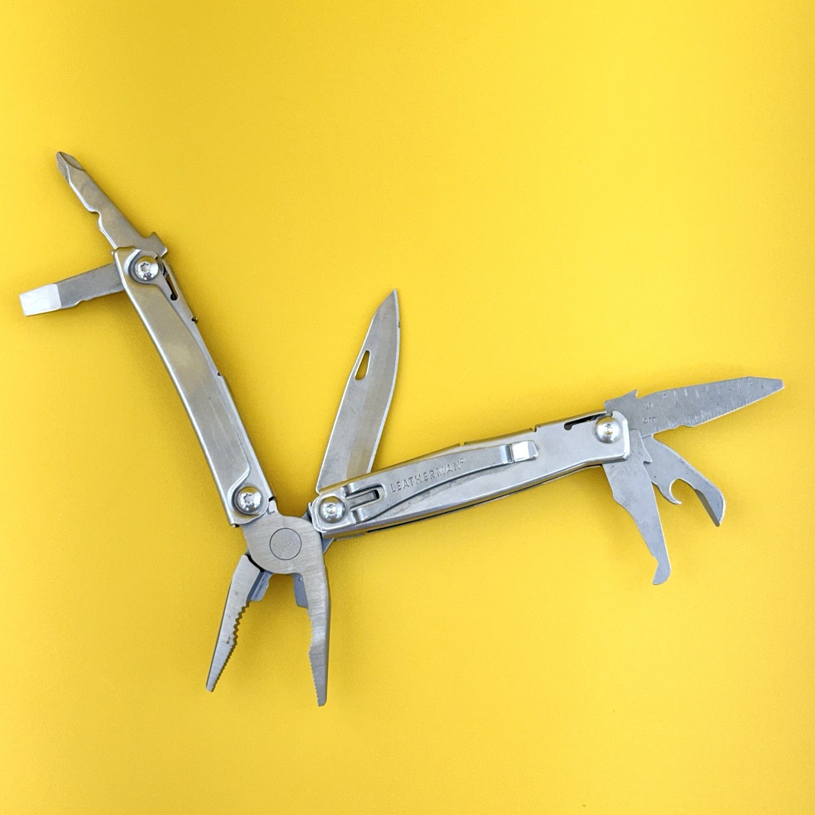 Leatherman Rev 14 Multi-Purpose – 7 Tool Stainless Steel