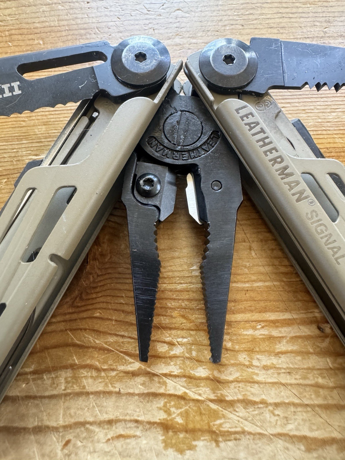 Leatherman Signal Multitool Coyote Tan Black Oxide Survival Knife – Engraved