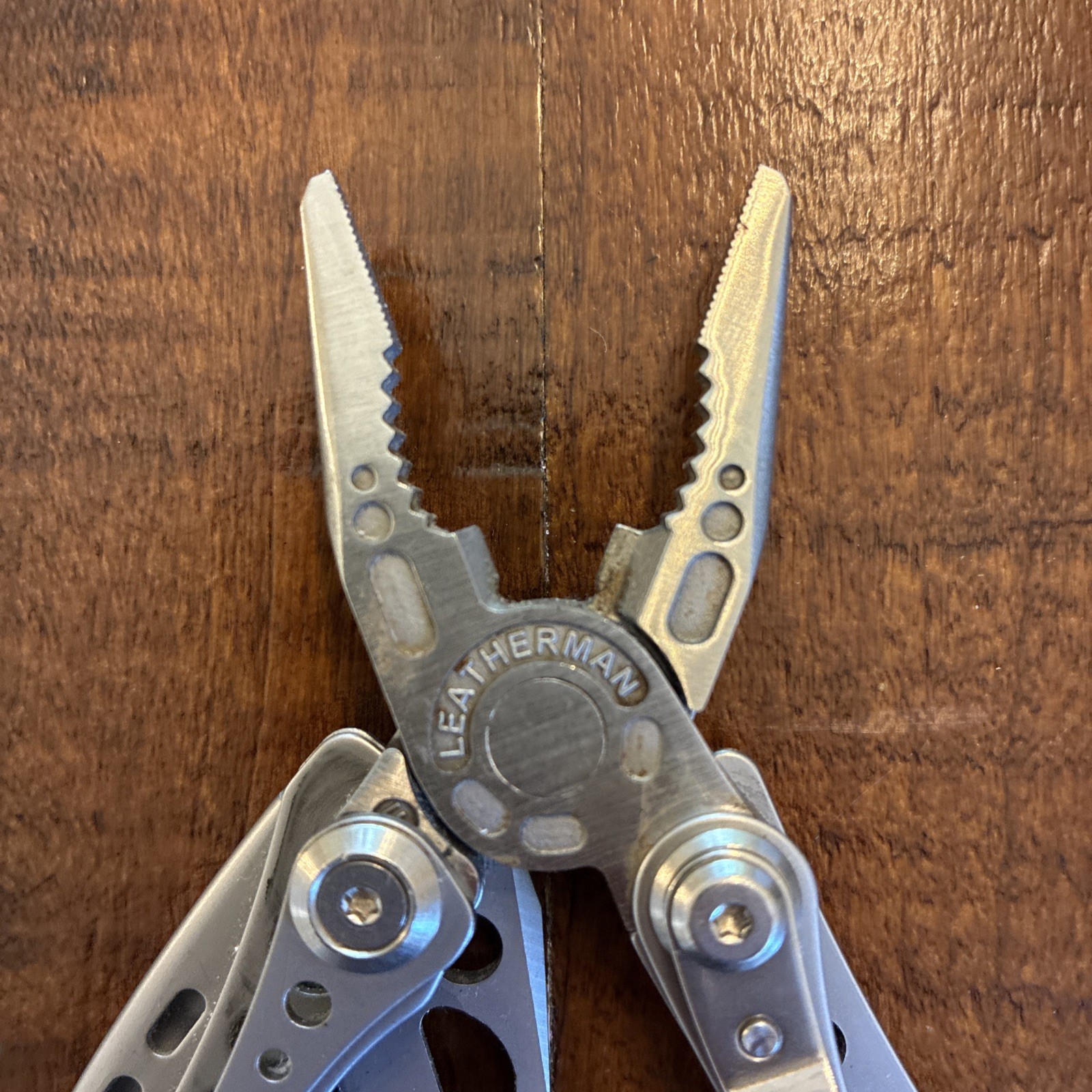 Leatherman Freestyle Multi-Tool – Discontinued – Excellent