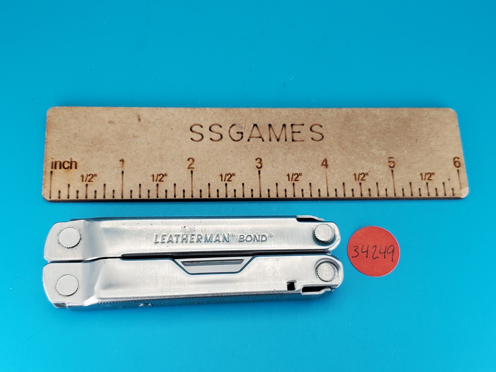 LEATHERMAN Bond Multitool, Stainless Steel Everyday Tool! With Sheath!