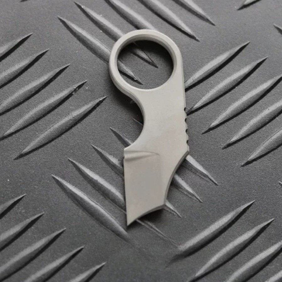 Titanium alloy keychain EDC Necklace pendant – 8cm