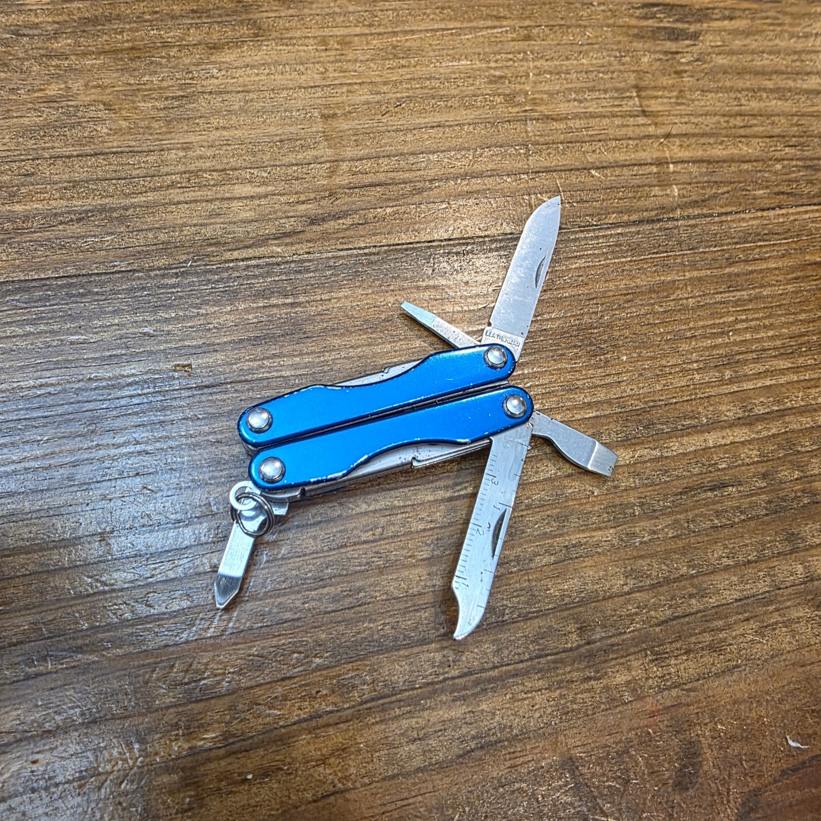 Leatherman Squirt S4 Blue Multi-tool Knife – Retired