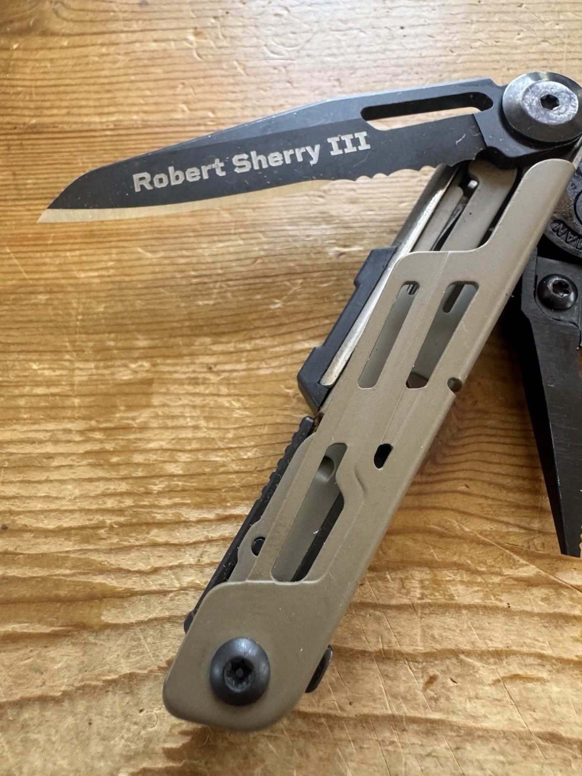 Leatherman Signal Multitool Coyote Tan Black Oxide Survival Knife – Engraved