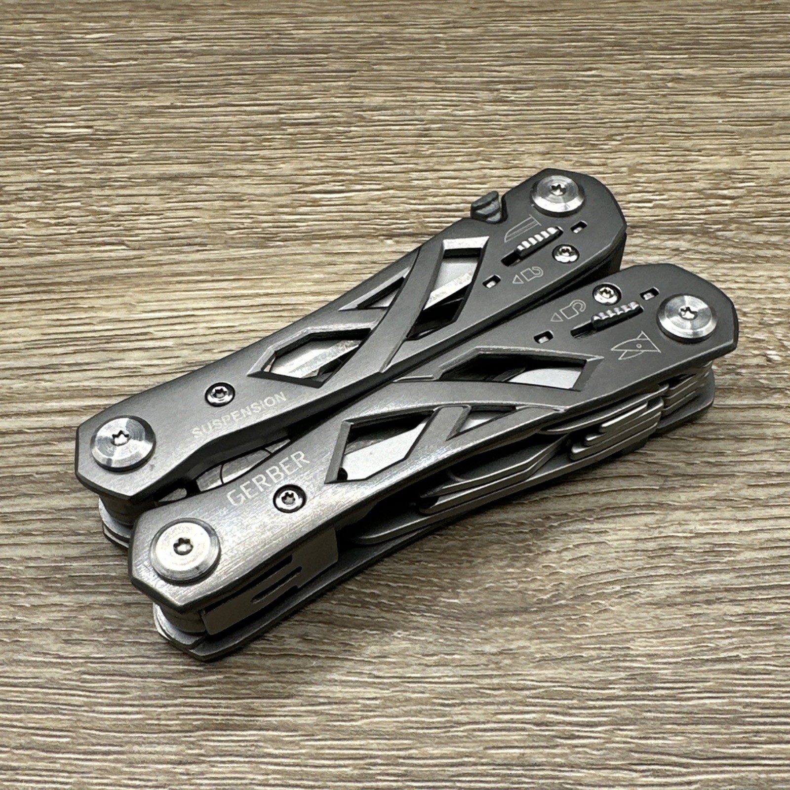 Gerber Suspension Multi Tool Pliers With Sheath Great Condition!