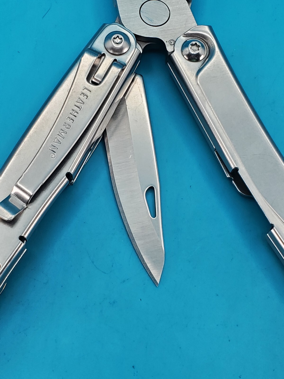 Leatherman Rev 3.8″ Multi-Tool, Stainless!