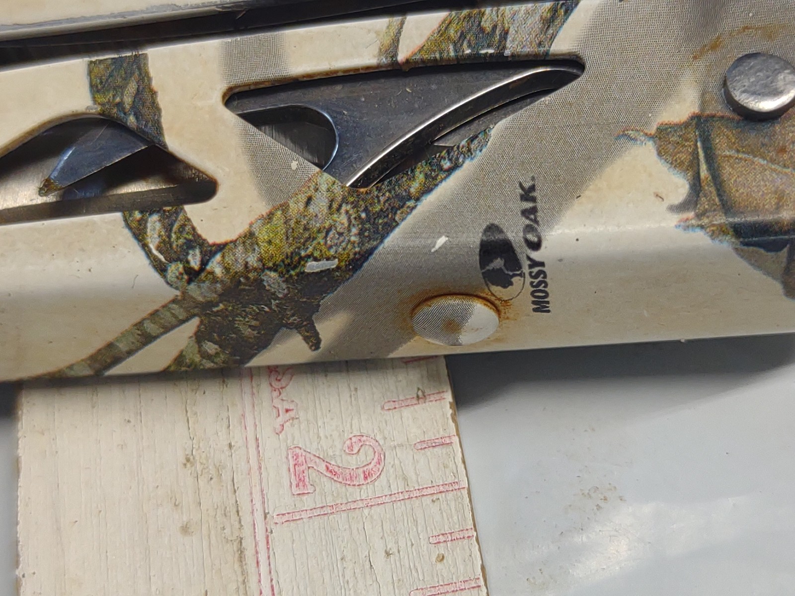 Mossy OAK , Multi Tool , White Camo,Pliers,Screwdriver,File, & More, 9 in 1 Tool