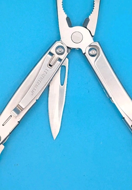 Leatherman Bolster 13 Tool Stainless Steel Multi-Tool!
