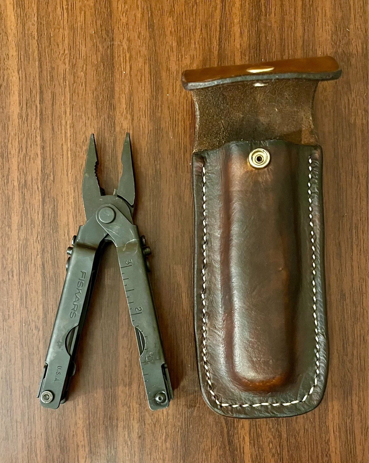 Gerber Friskers Utility Tool with Schmidt’s Leather Custom Sheath