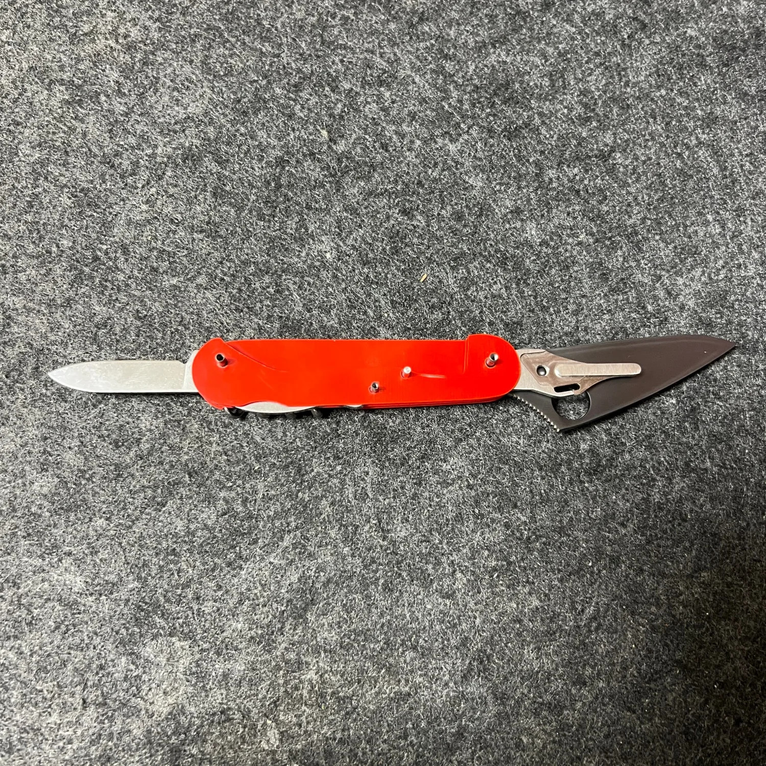 Scalpel Handle with Thumb Hole Fit #36 Blade For 91mm Victorinox SAK MOD