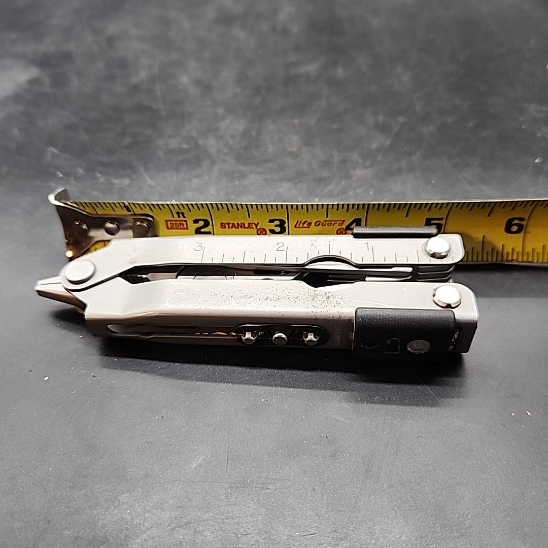 Gerber MP600 Multi-Tool Needlenose, Carbide Cutters, 12 Tool Folding Pliers