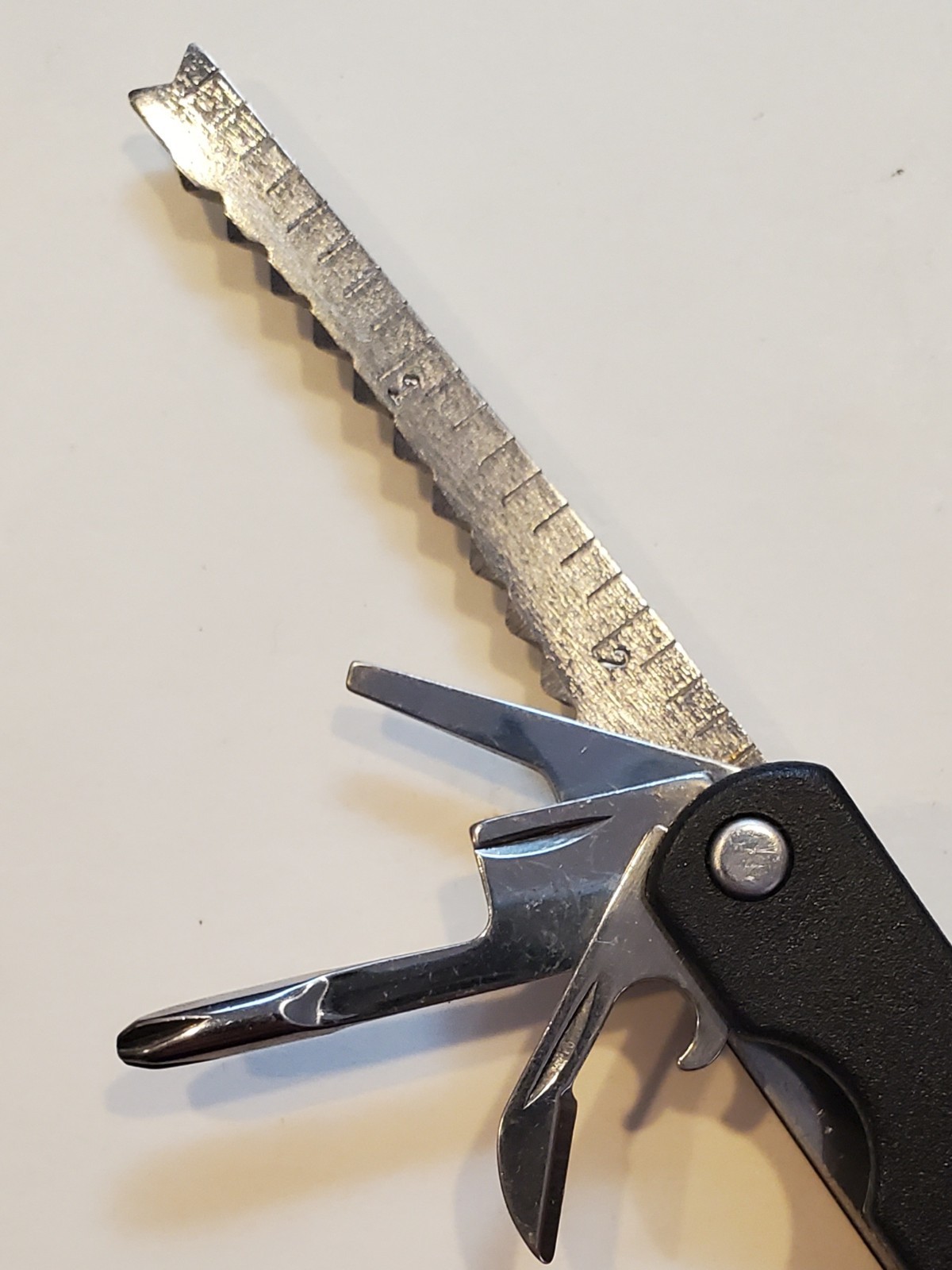 Excellent Lightly Used Stainless Steel 13 Item Multi-Tool w/Nylon Case UGC China