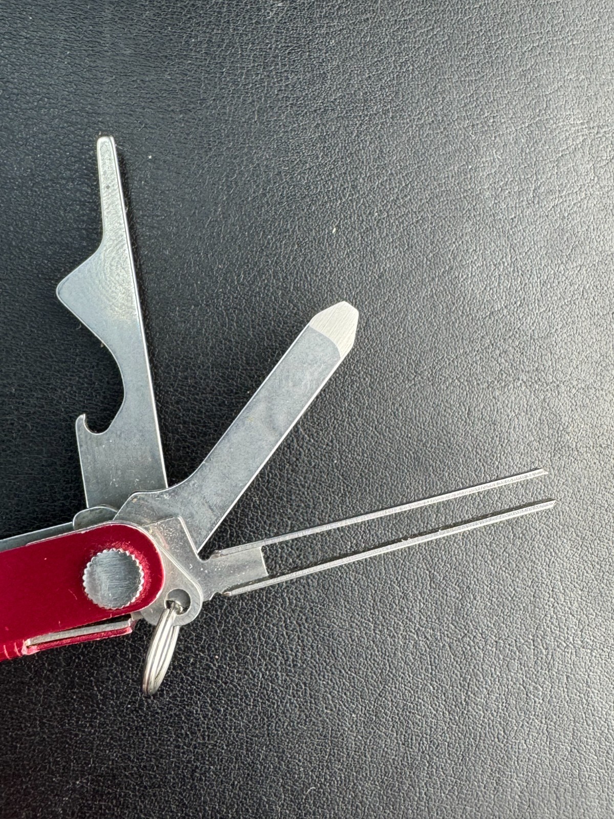 Leatherman Micra 10 in 1 Multitool Anodized Aluminum – Red