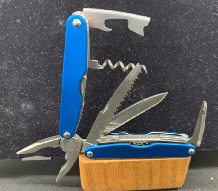 Leatherman Juice CS4 Multi-Tool Glacier Blue Org Box USA 74204001K