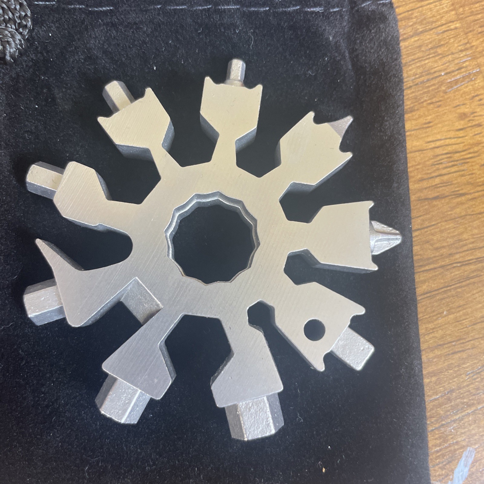 Snowflake 20 In 1 Multitool Stainless Steel Snowflake