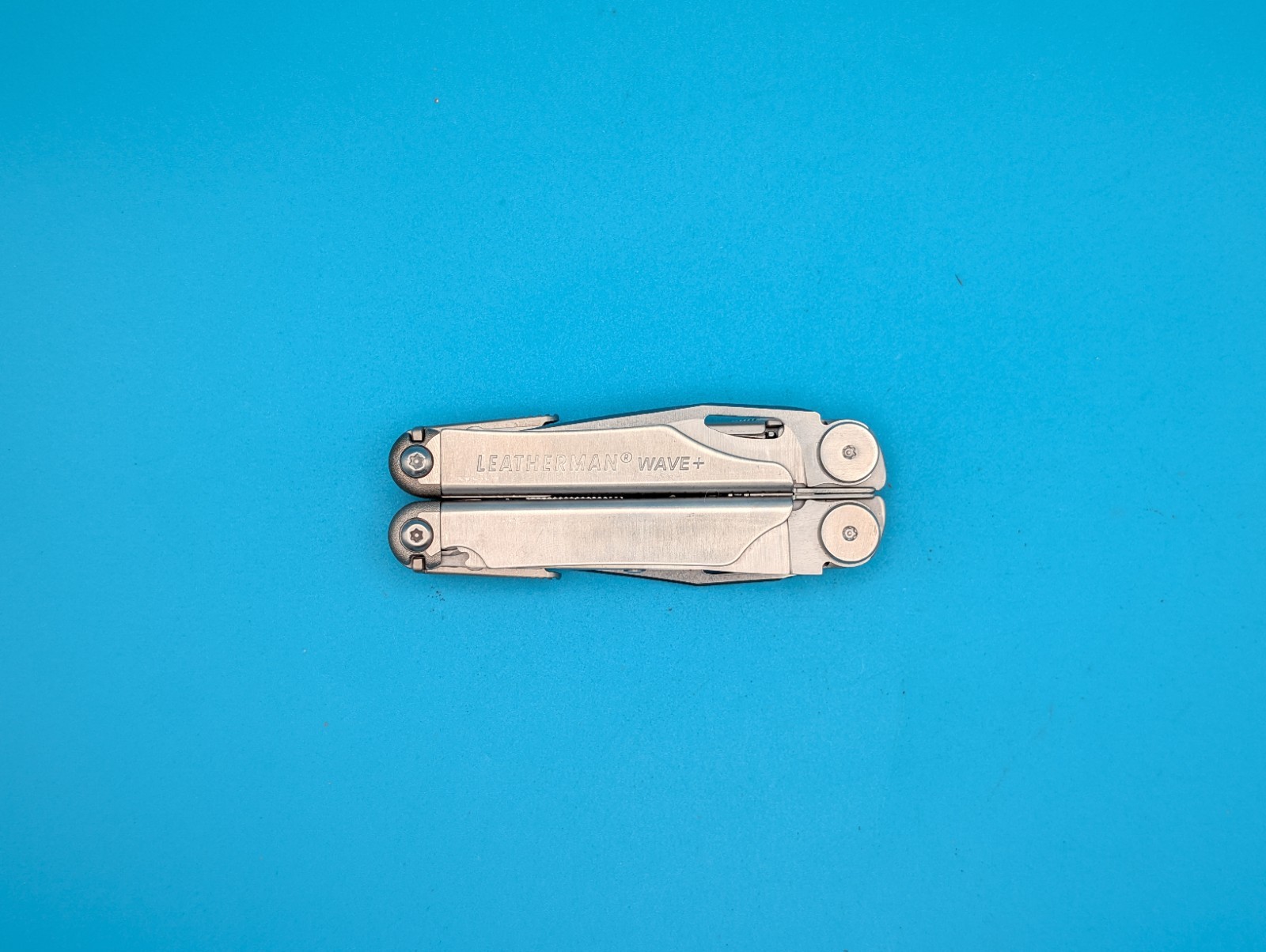 Leatherman Wave Plus + Multi-Tool! FAST SHIPPING! WITH SHEATH! EXCELLENT