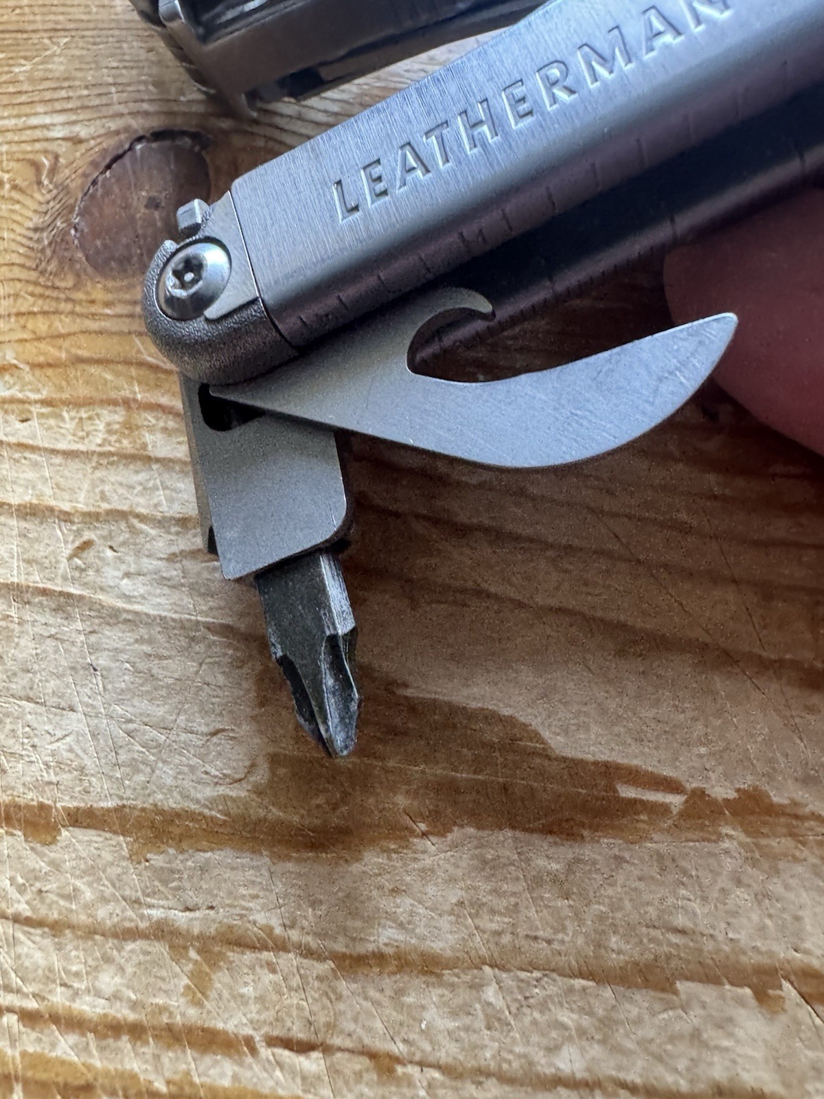 Leatherman + Wave Plus Multitool Stainless Steel – Broken Head Flat Screwdriver
