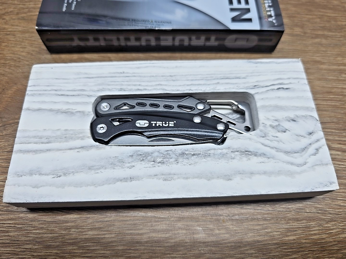 True Utility TU180F Seven Multi-Tool Saw Knife Wire Cutters Pliers Screwdriver..