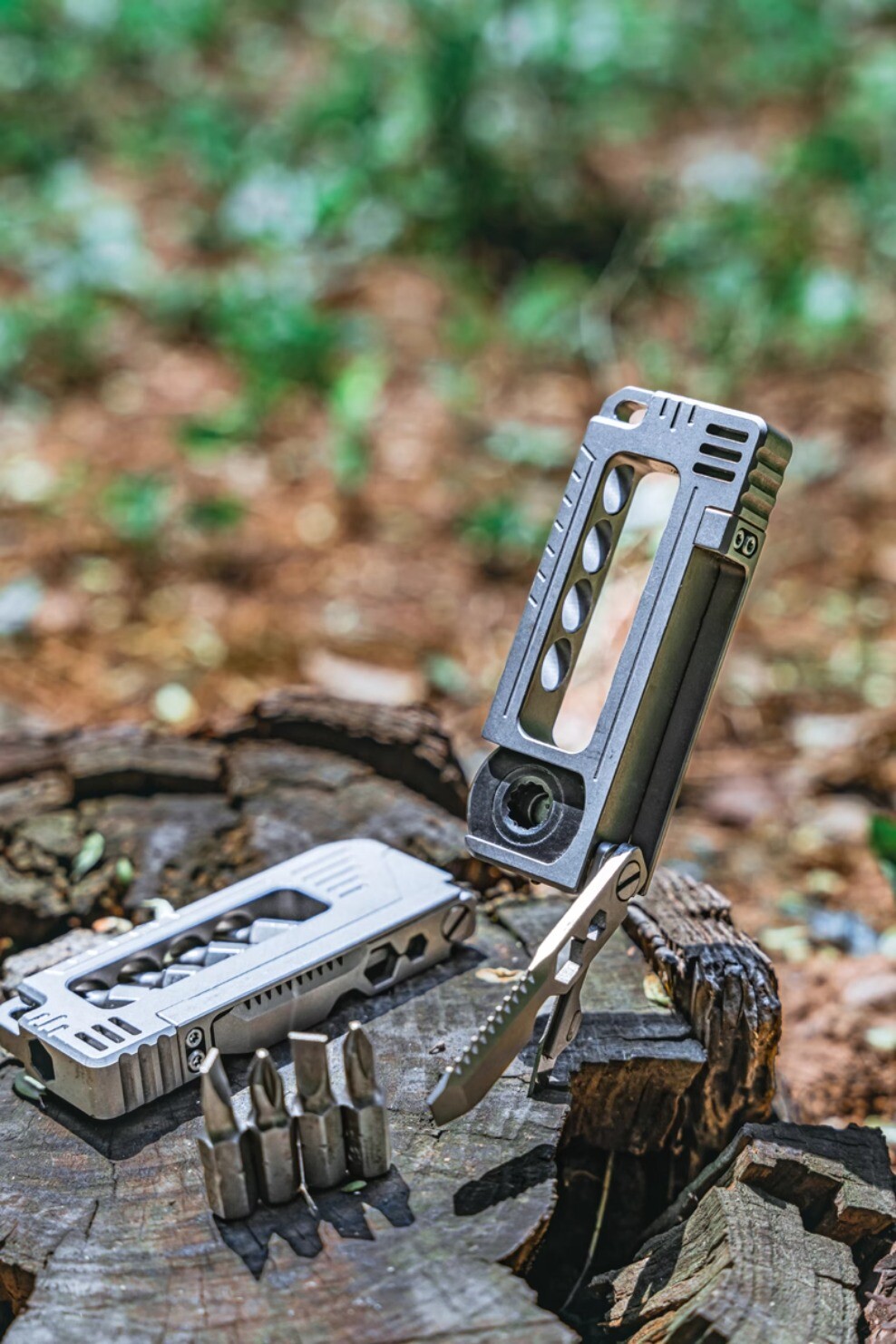 Titanium alloy Pocket EDC Tools Ratchet wrench, Screwdriver, Window breaker