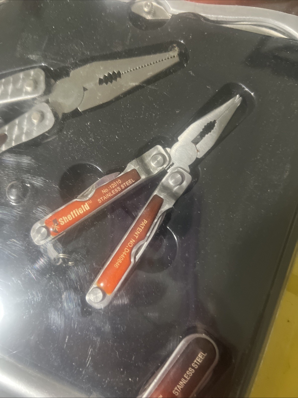 NIP Sheffield Brand NOS 6 Pc Tool Kit 3 Pocket Knife 2 Multi Tool & Flashlight