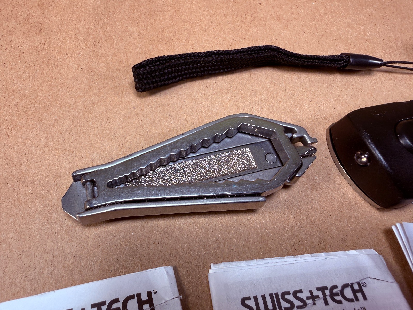 5 – SWISS+TECH MICRO MULTI TOOL STEEL PLIERS SCREWDRIVER FLASHLIGHT – Key Ring