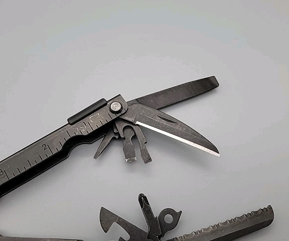 Gerber Multiplier MP600 Multi-Tool – Black – Needle Nose Carbide Cutter Pliers