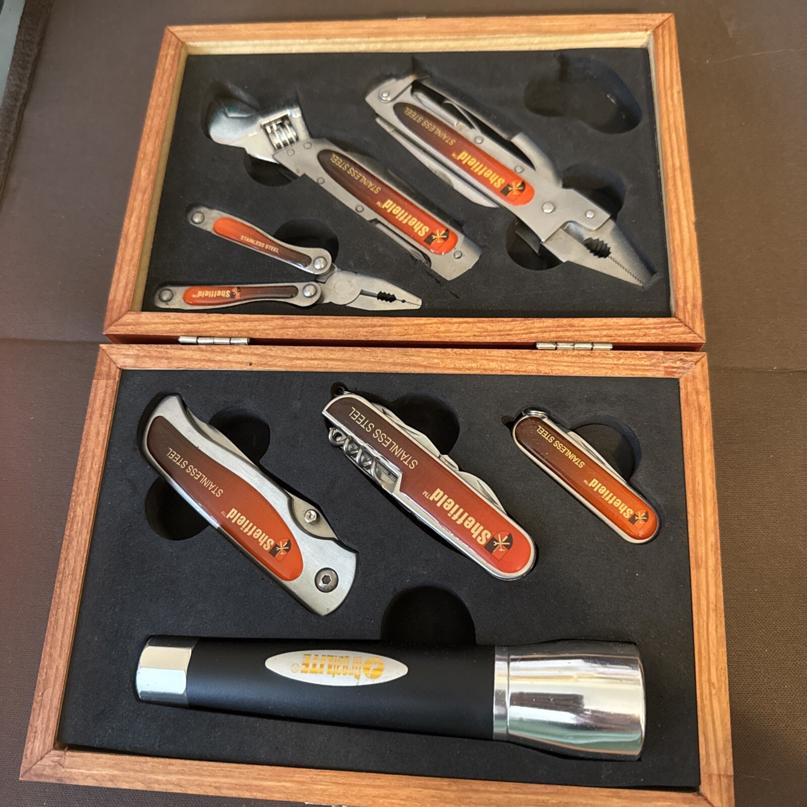 Sheffield 3 Piece Multi Tools Wood Box 3 Pocket Folding Knives and a Flashlight